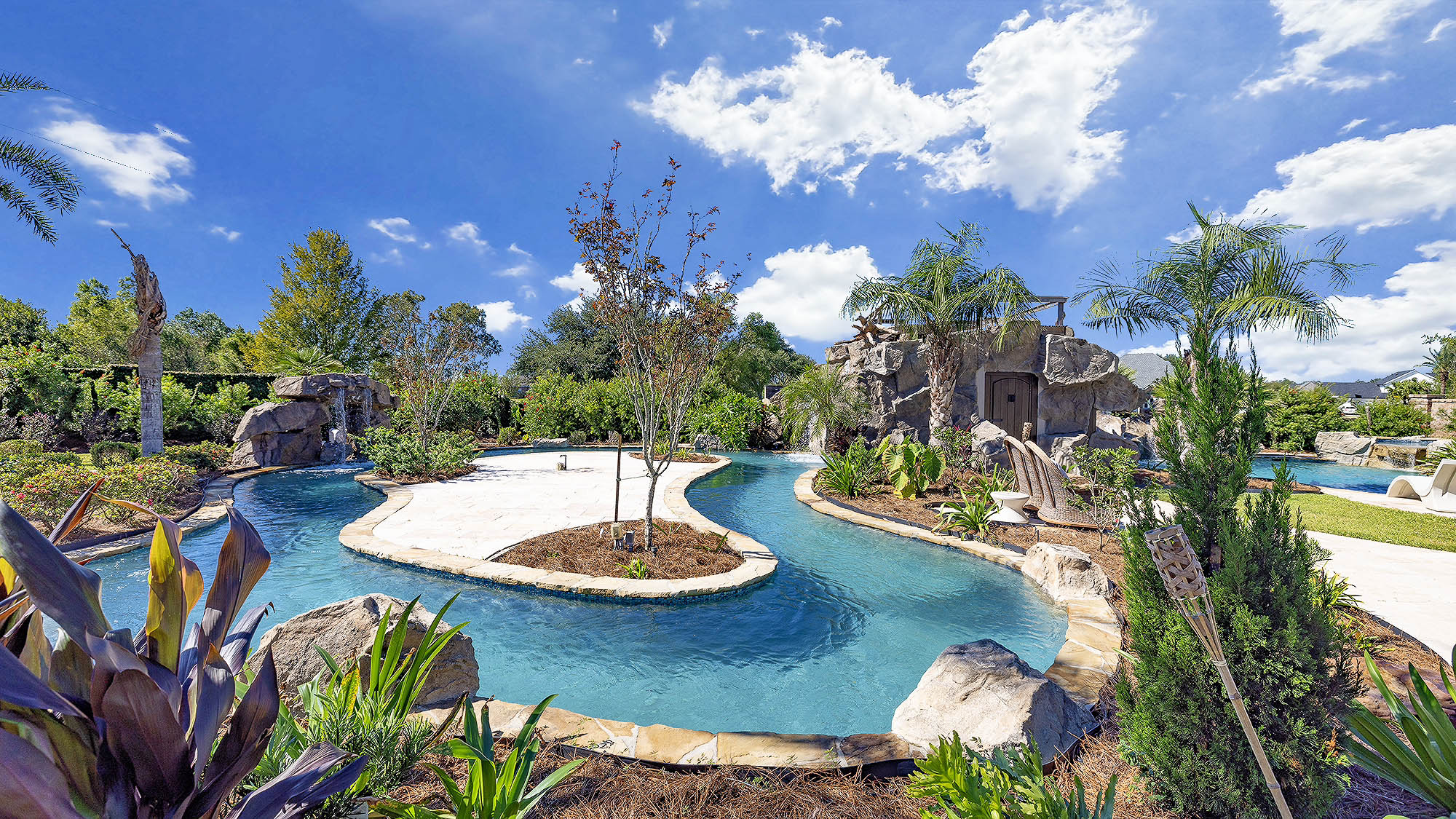 Houma, Louisiana, 70360, United States, 4 Bedrooms Bedrooms, ,5 BathroomsBathrooms,Residential,For Sale,1992086