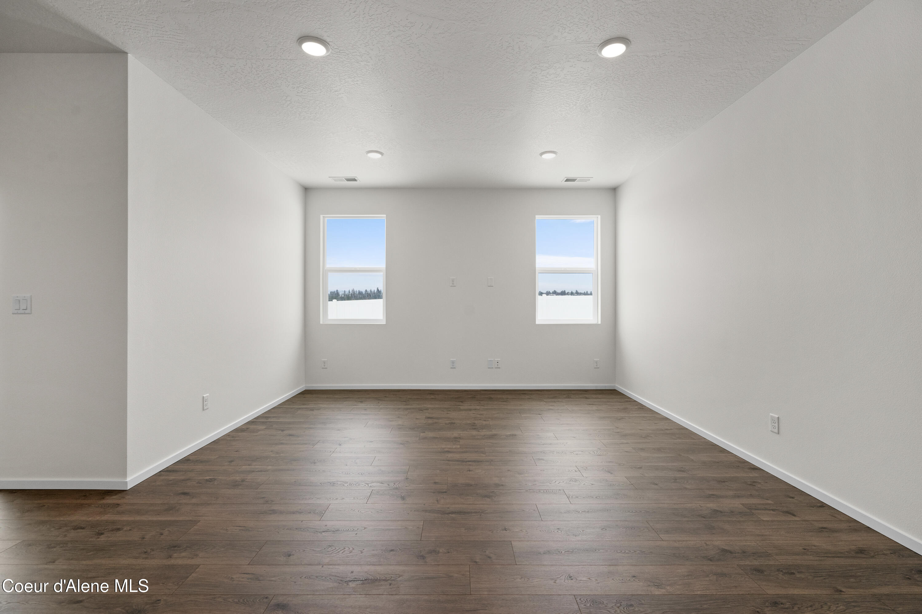 Post Falls, Idaho, 83854, United States, 4 Bedrooms Bedrooms, ,Residential,For Sale,1979406