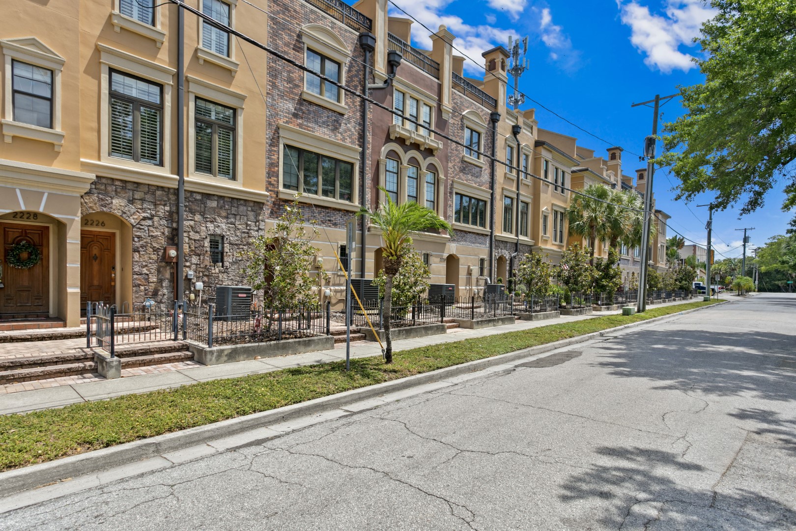 Tampa, Florida, 33606, United States, 3 Bedrooms Bedrooms, ,3 BathroomsBathrooms,Residential,For Sale,2012013