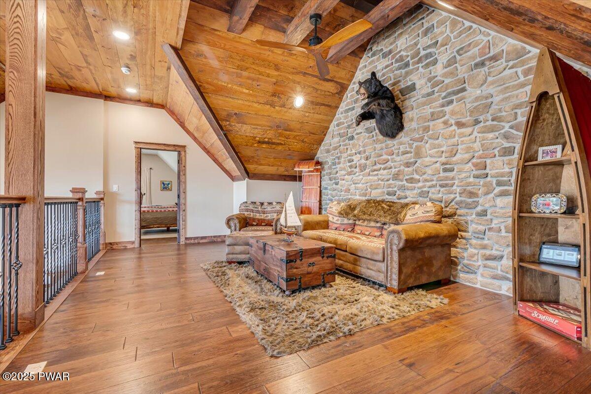 Lake Ariel, Pennsylvania, 18436, United States, 6 Bedrooms Bedrooms, ,4 BathroomsBathrooms,Residential,For Sale,2005698