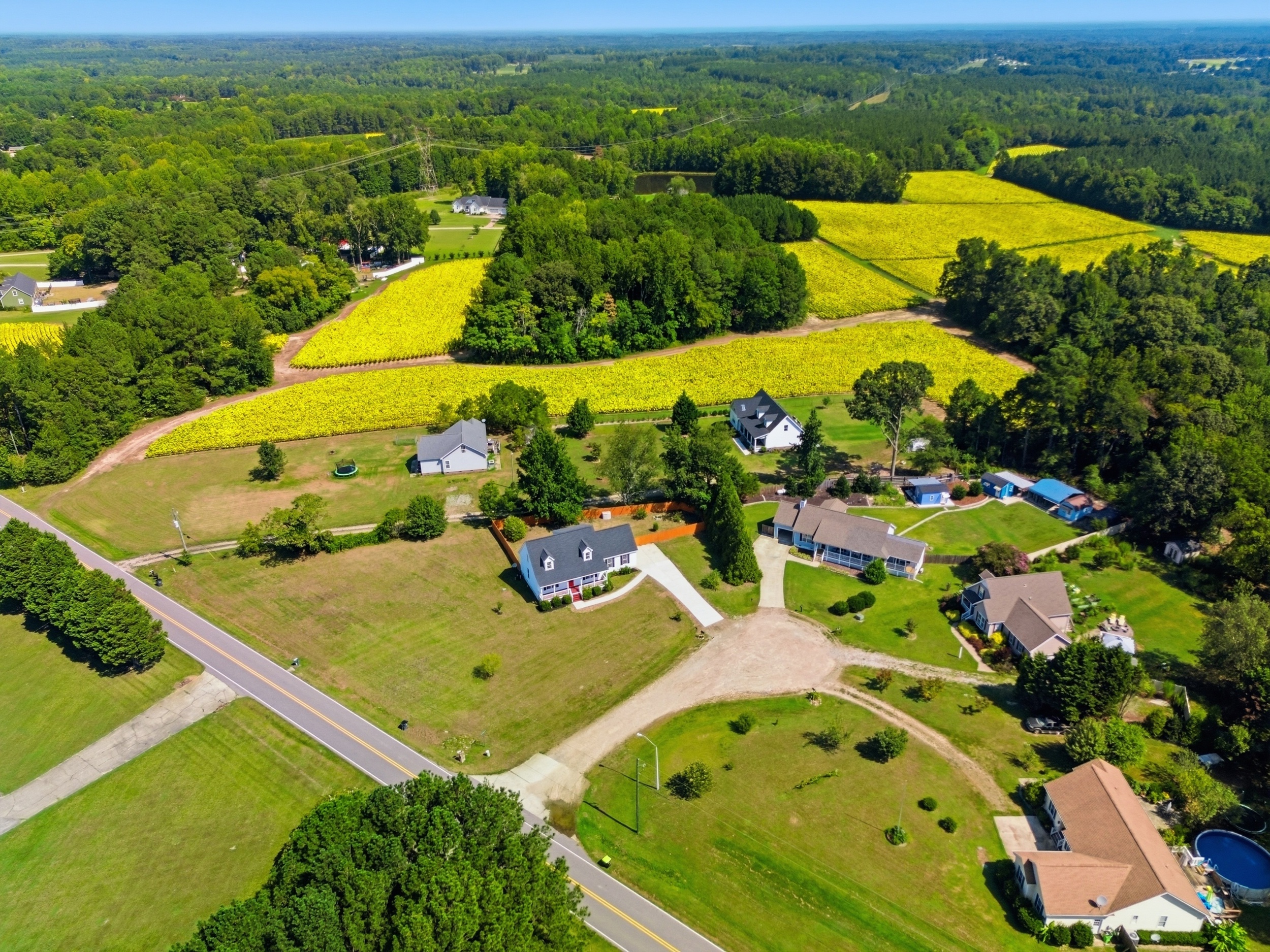  15 Davis Circle Drive, Zebulon, NC 27597 - 物件實景