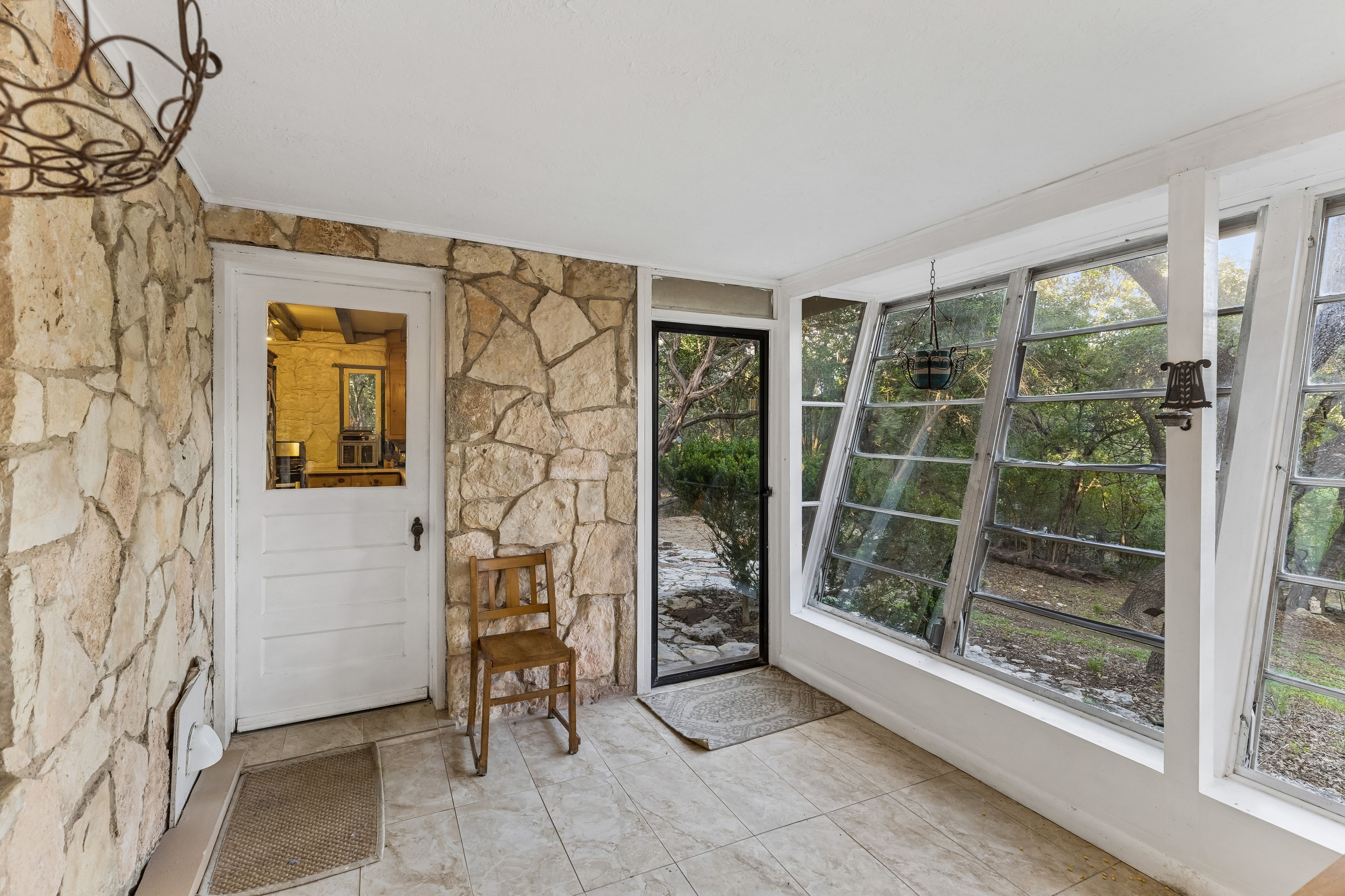  Spanish-Style Historic Woodland Retreat in Helotes - 物件實景