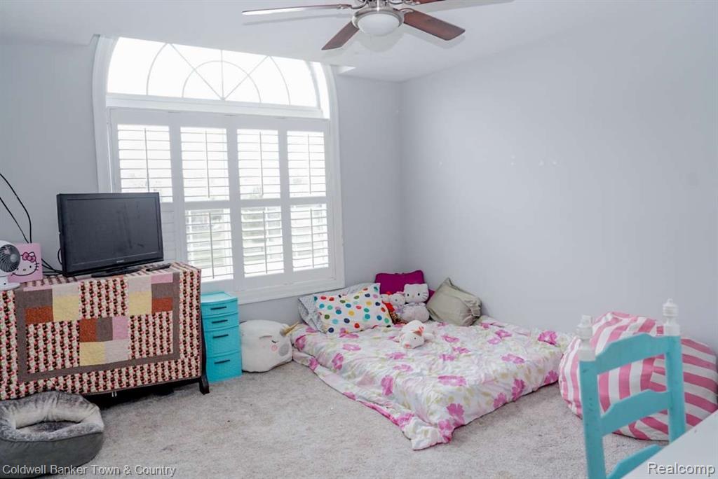 Brighton, Michigan, 48114, United States, 4 Bedrooms Bedrooms, ,5 BathroomsBathrooms,Residential,For Sale,1837893