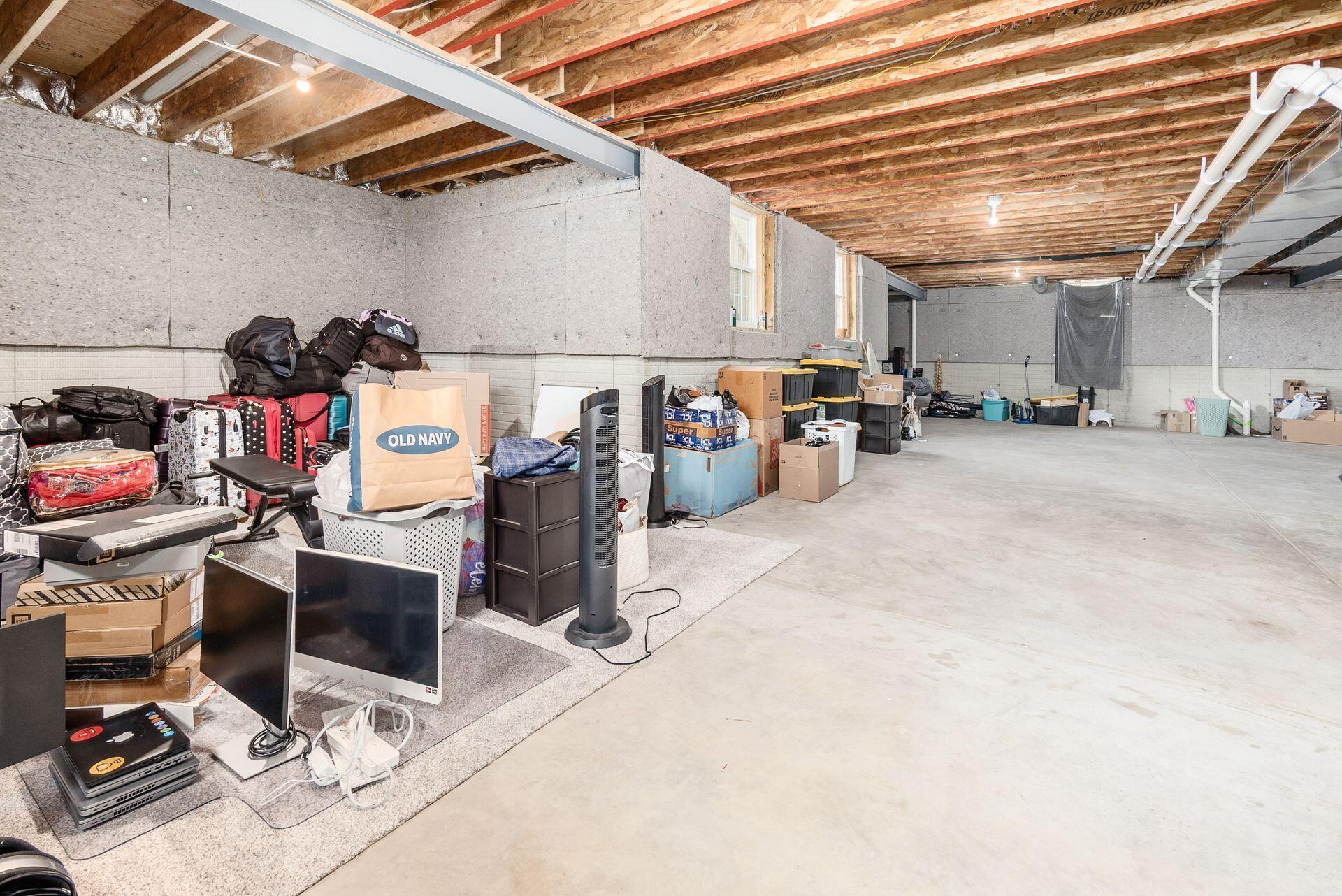 Delaware, Ohio, 43015, United States, 5 Bedrooms Bedrooms, ,5 BathroomsBathrooms,Residential,For Sale,1989567