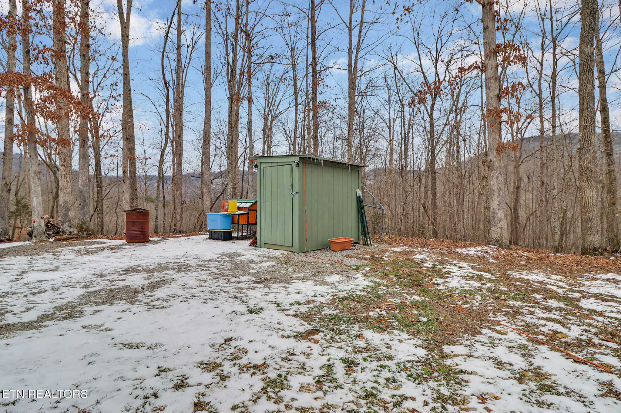 Jamestown, Tennessee, 38556, United States, 4 Bedrooms Bedrooms, ,3 BathroomsBathrooms,Residential,For Sale,2017691