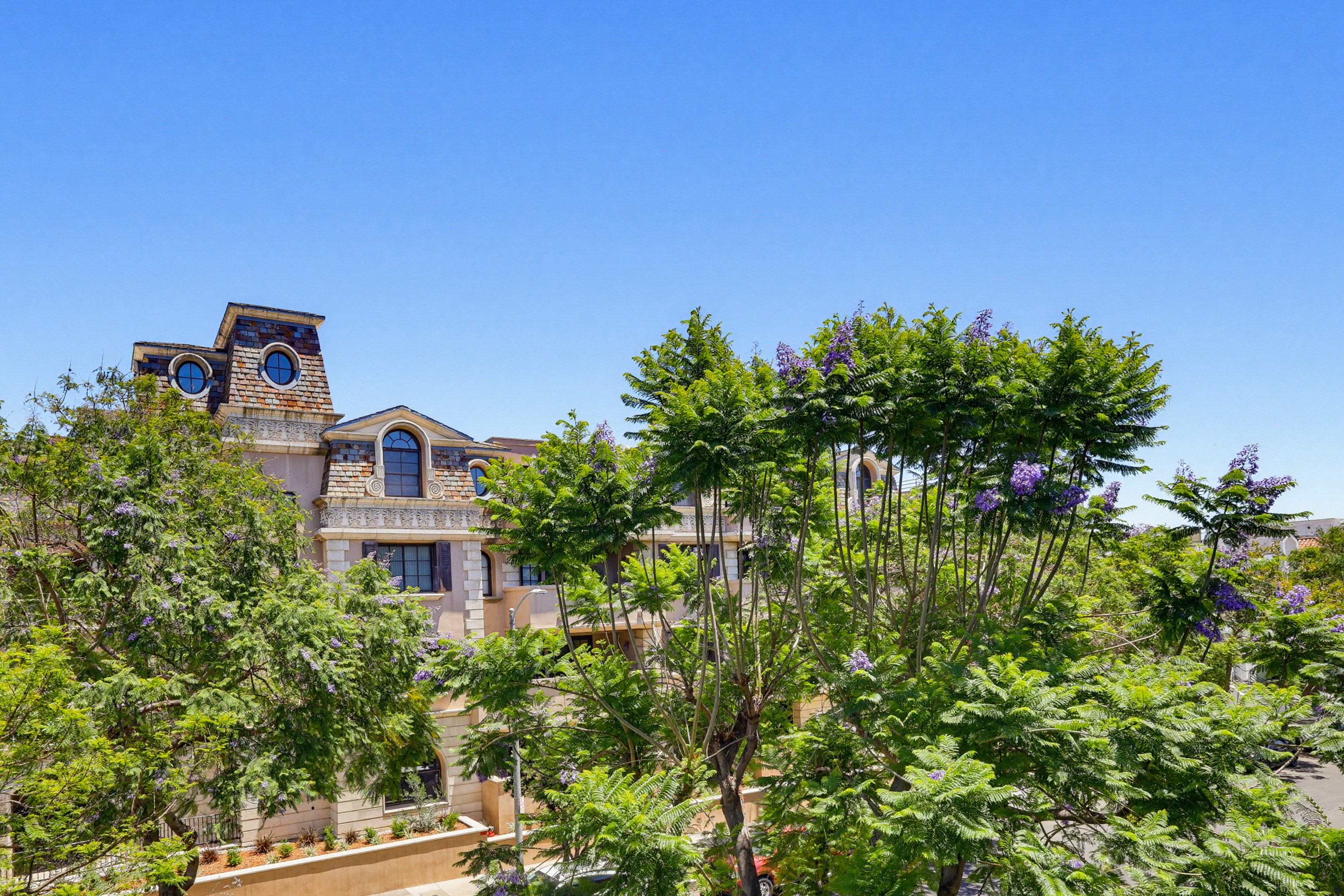  855 Croft Avenue, Los Angeles, CA 90069 - 物件實景
