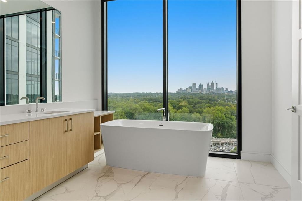 Atlanta, Georgia, 30305, United States, 2 Bedrooms Bedrooms, ,3 BathroomsBathrooms,Residential,For Sale,1979191