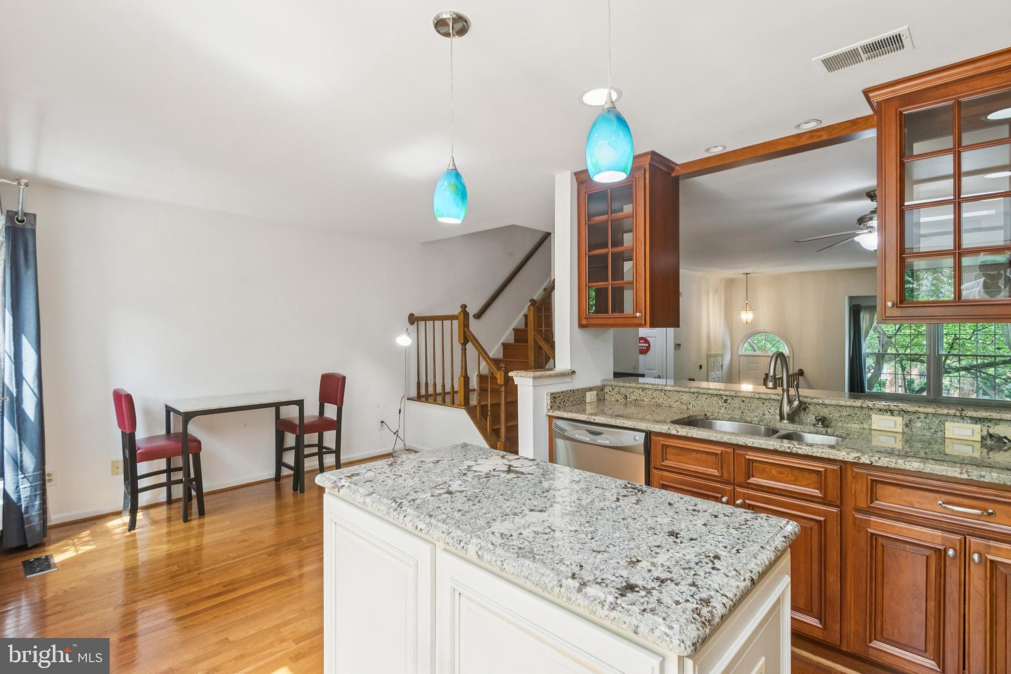 North Potomac, Maryland, 20878, United States, 3 Bedrooms Bedrooms, ,4 BathroomsBathrooms,Residential,For Sale,1923950