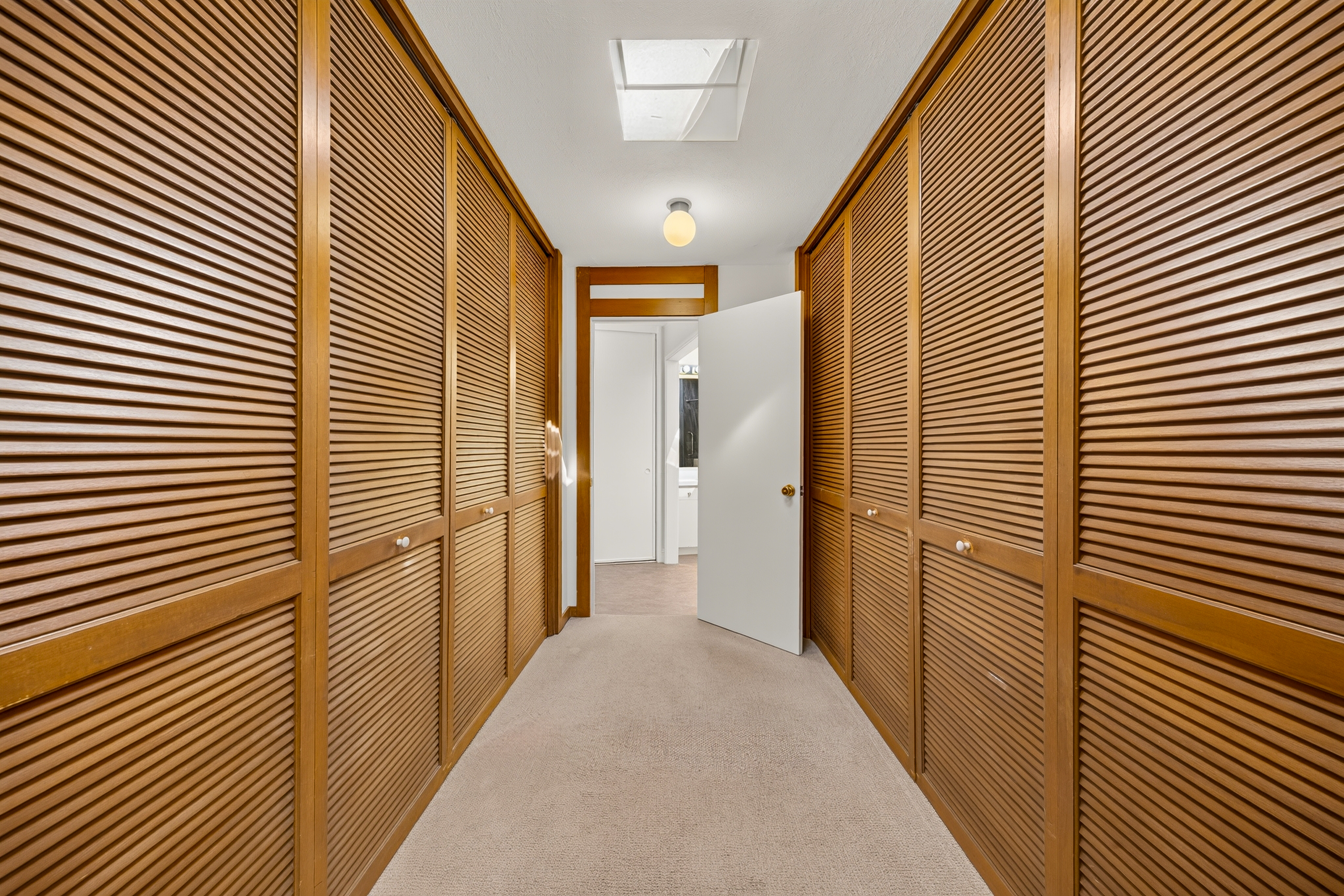  Mid-Century Character. Bay Views. A Rare Tiburon Opportunity - 物件實景
