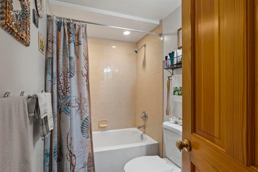 Durango, Colorado, 81301, United States, 3 Bedrooms Bedrooms, ,2 BathroomsBathrooms,Residential,For Sale,1794547