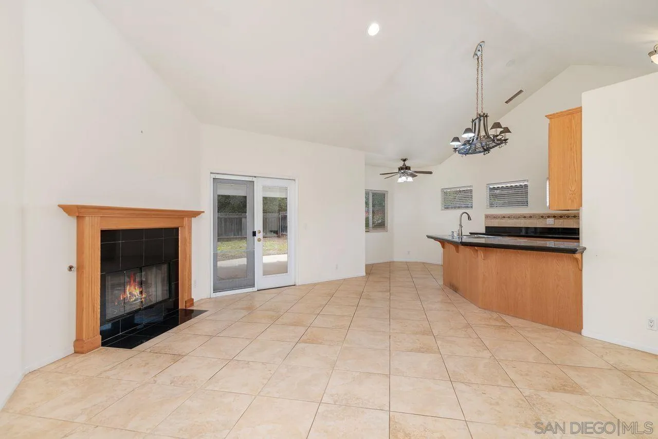 Poway, California, 92064, United States, 3 Bedrooms Bedrooms, ,2 BathroomsBathrooms,Residential,For Sale,1837304