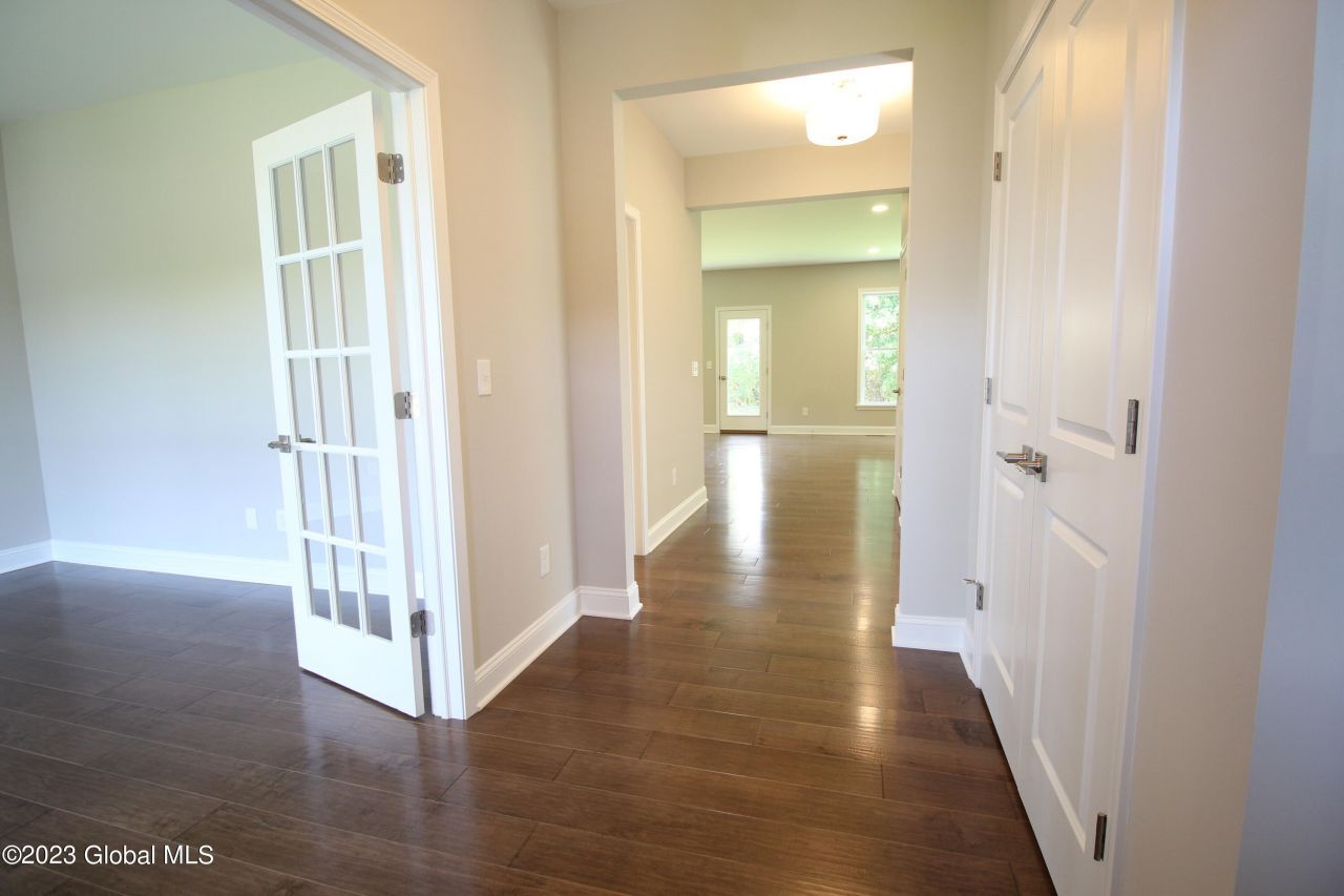 Clifton Park, New York, 12065, United States, 4 Bedrooms Bedrooms, ,3 BathroomsBathrooms,Residential,For Sale,1933145