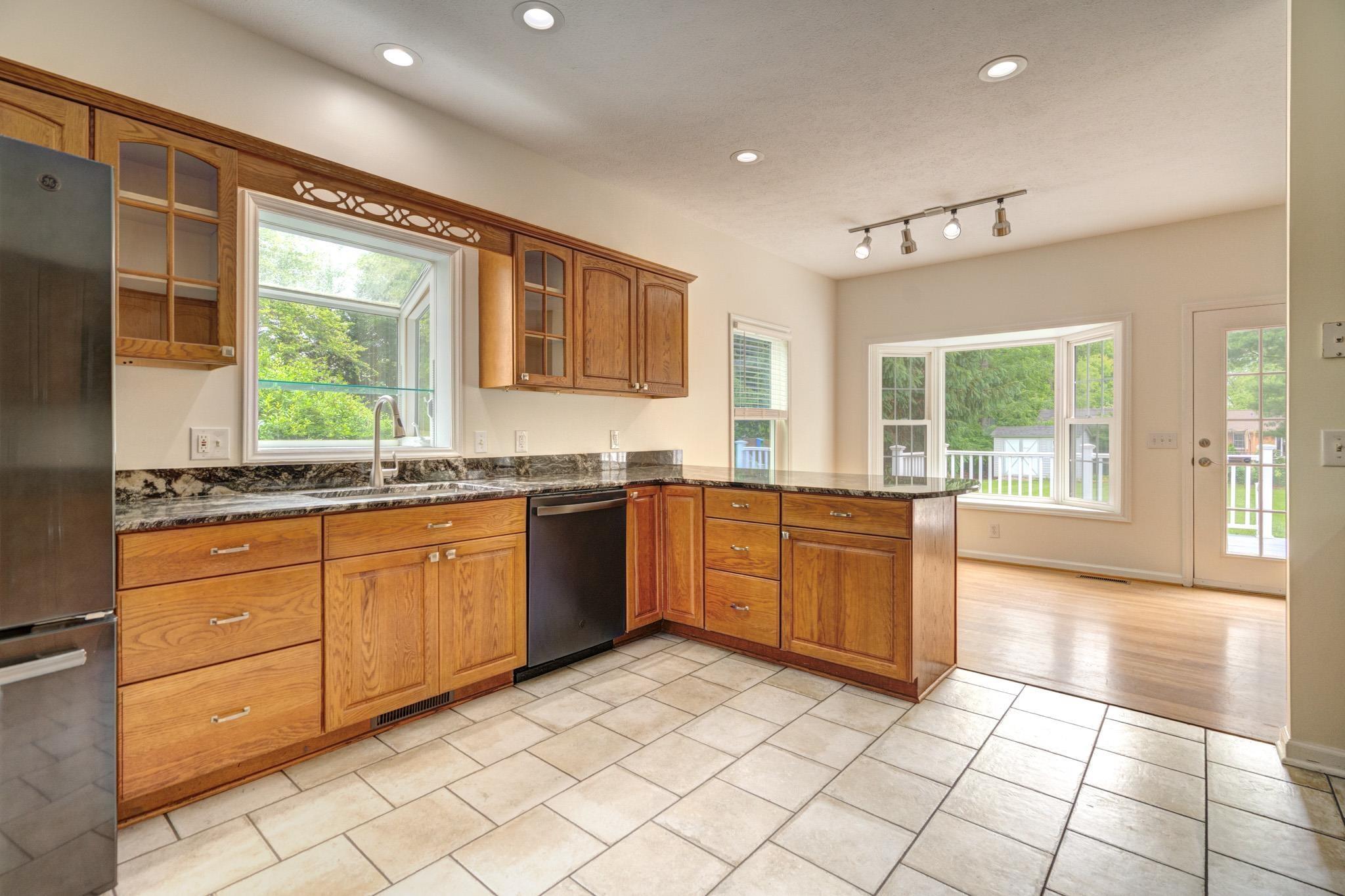 Blacksburg, Virginia, 24060, United States, 4 Bedrooms Bedrooms, ,3 BathroomsBathrooms,Residential,For Sale,1847433