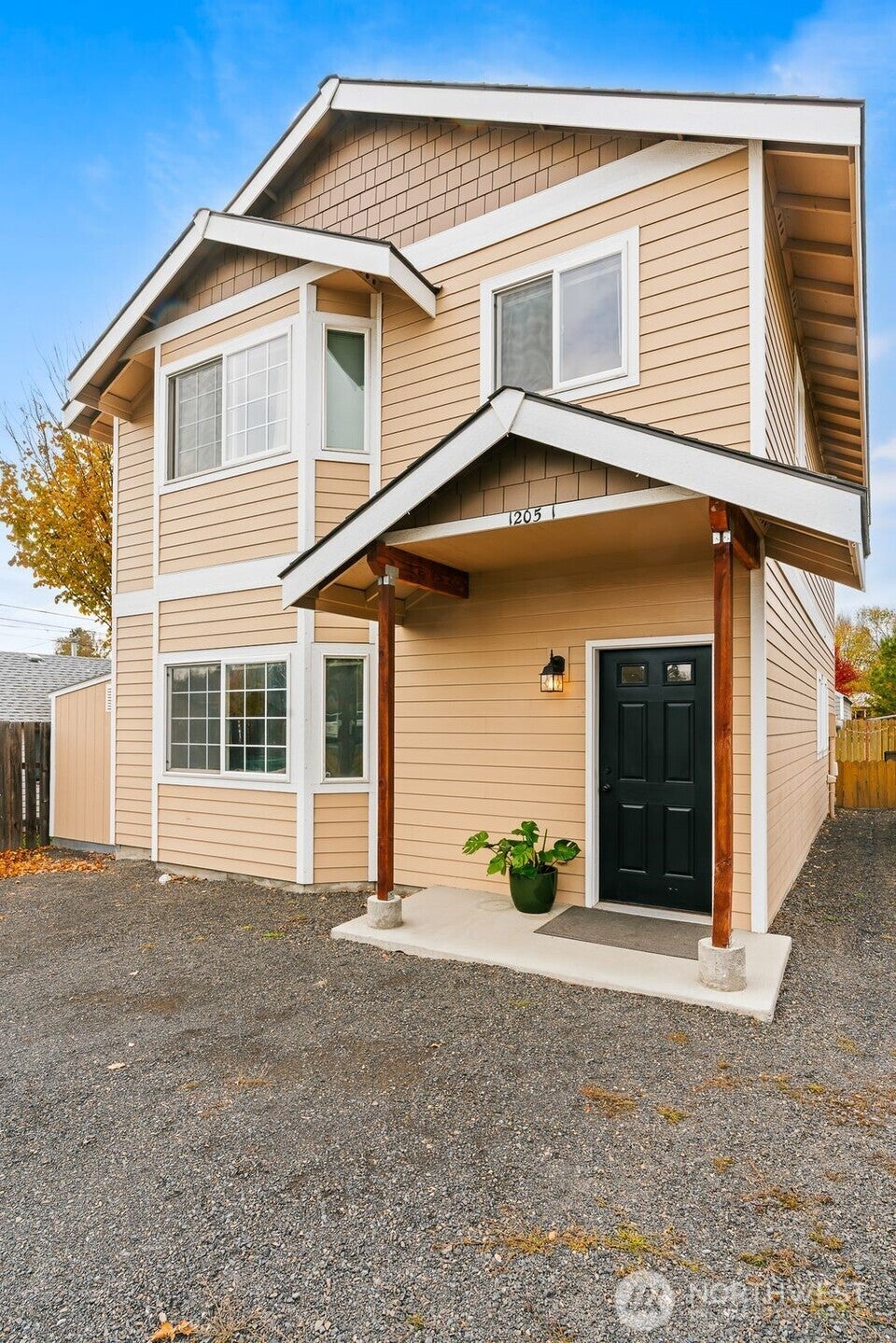 Ellensburg, Washington, 98926, United States, 3 Bedrooms Bedrooms, ,3 BathroomsBathrooms,Residential,For Sale,1991270