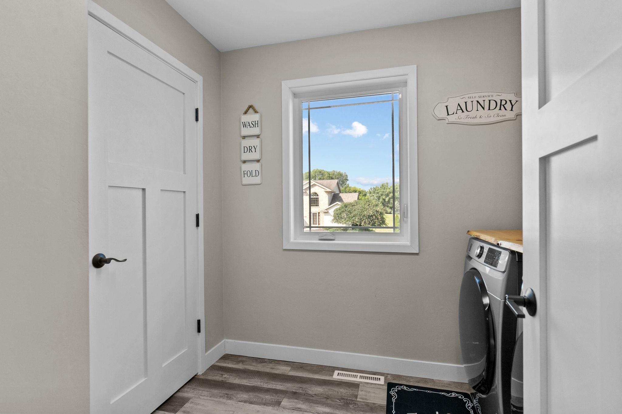 Sherwood, Wisconsin, 54169, United States, 4 Bedrooms Bedrooms, ,4 BathroomsBathrooms,Residential,For Sale,1977461