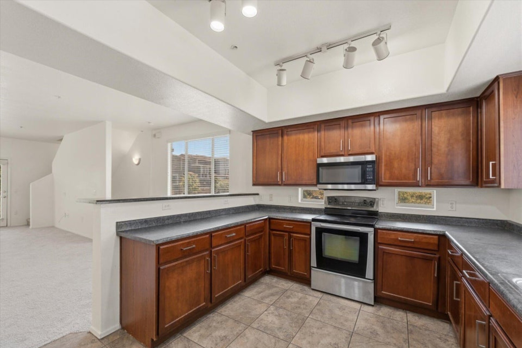  2401 E Rio Salado Parkway ¦ Tempe, AZ - 物件實景