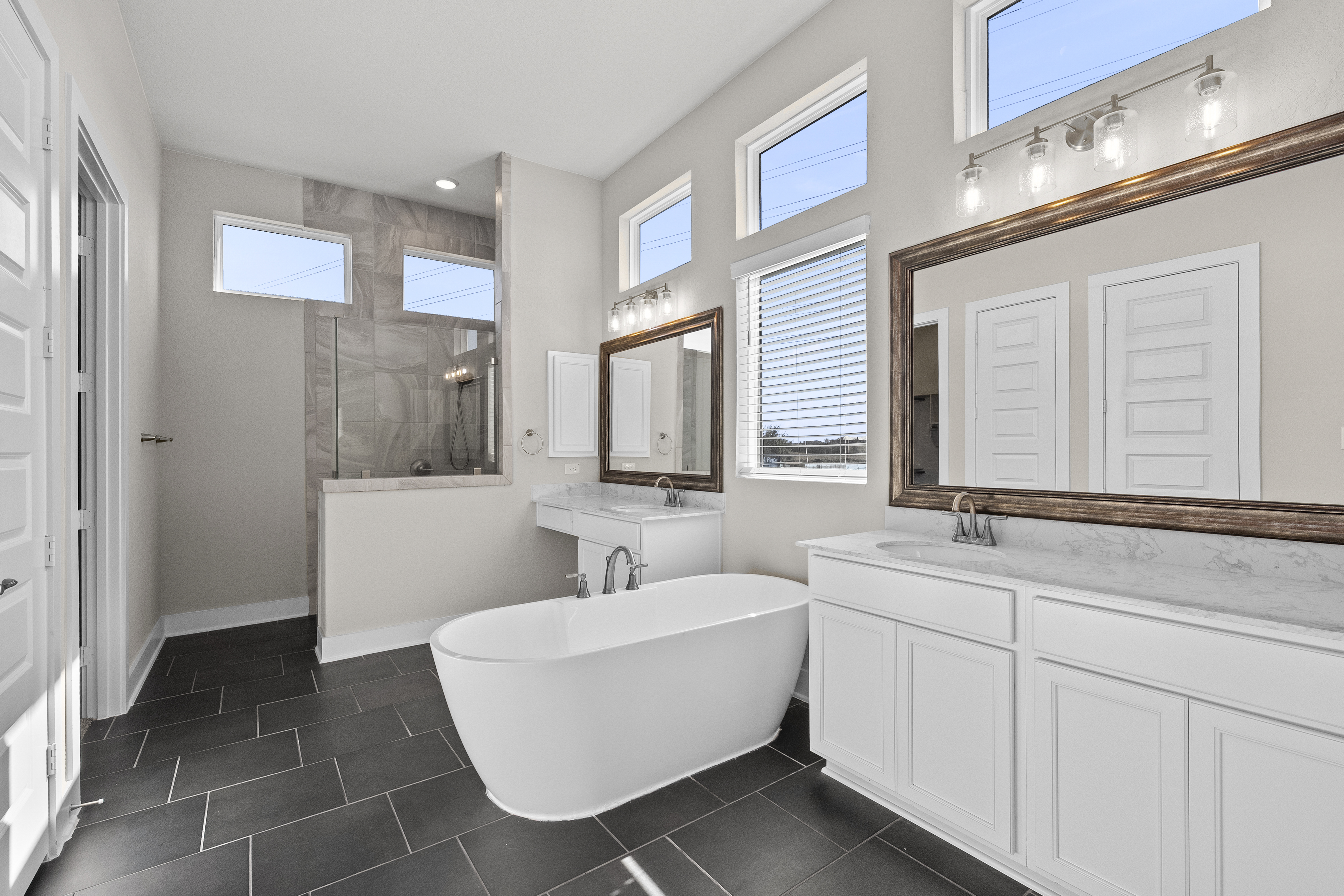  Refined Country Luxury in Gated Harvest Hills - 物件實景