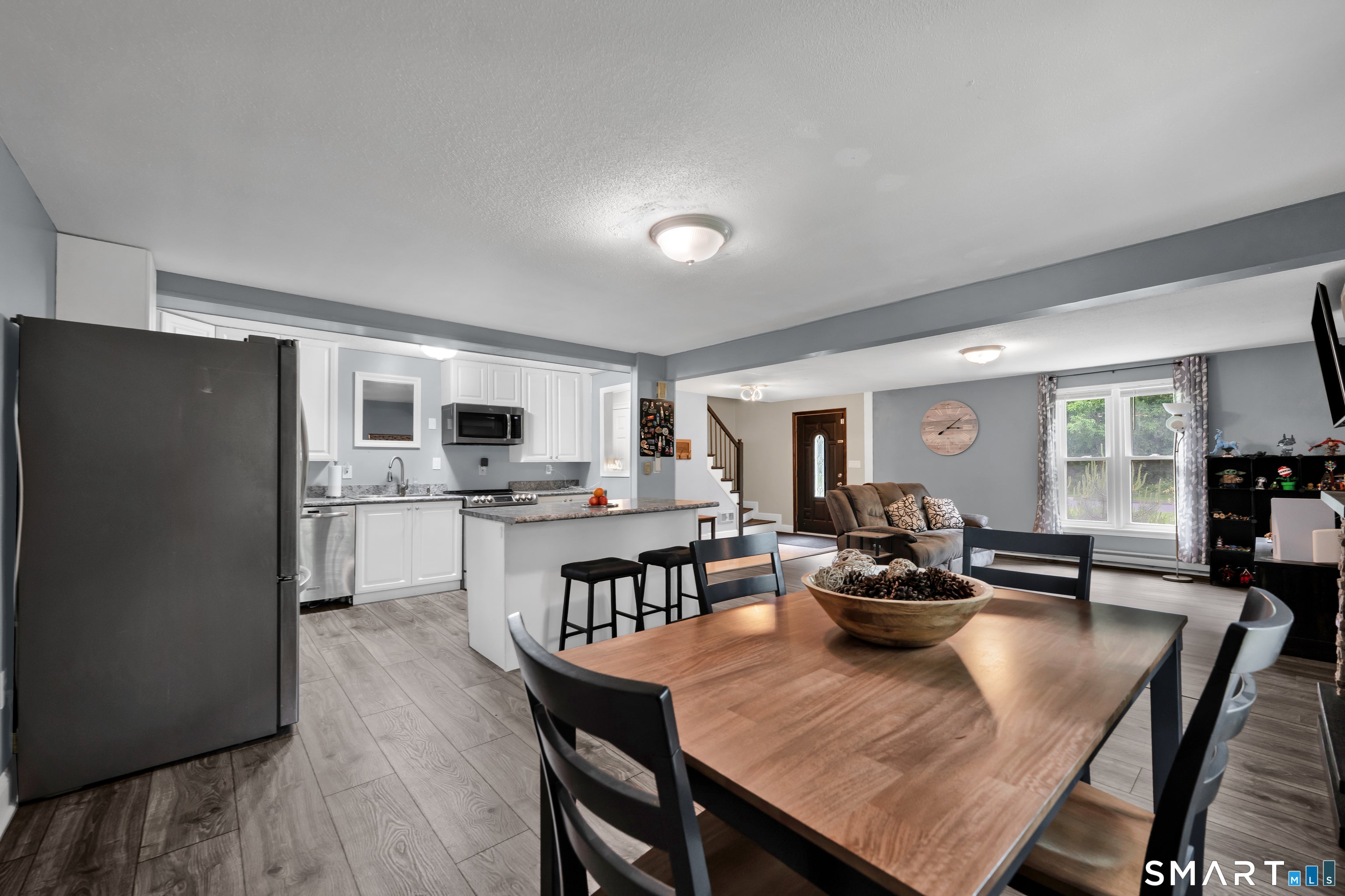Southington, Connecticut, 06489, United States, 4 Bedrooms Bedrooms, ,3 BathroomsBathrooms,Residential,For Sale,2048016