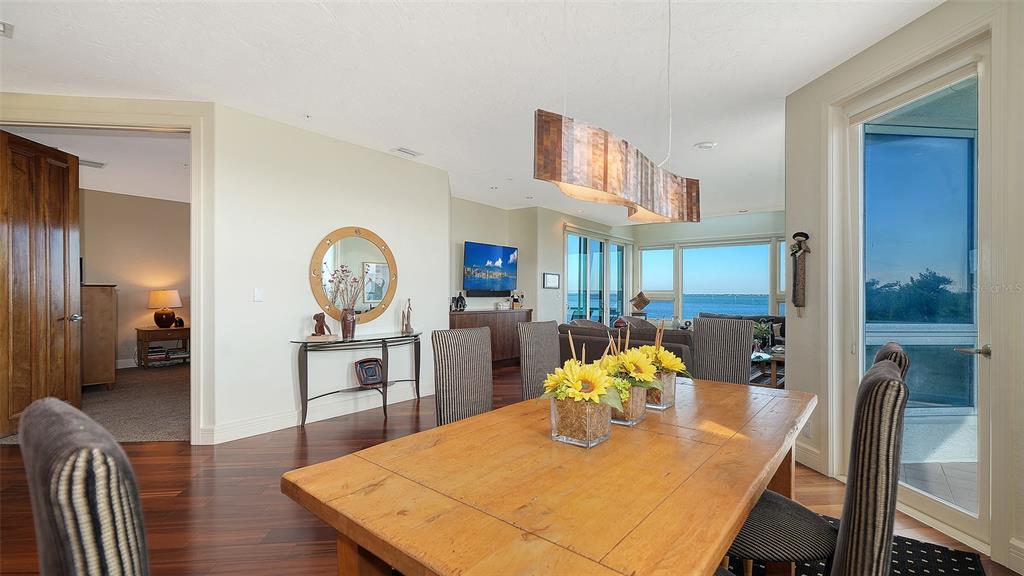 Longboat Key, Florida, 34228, United States, 2 Bedrooms Bedrooms, ,3 BathroomsBathrooms,Residential,For Sale,1989071