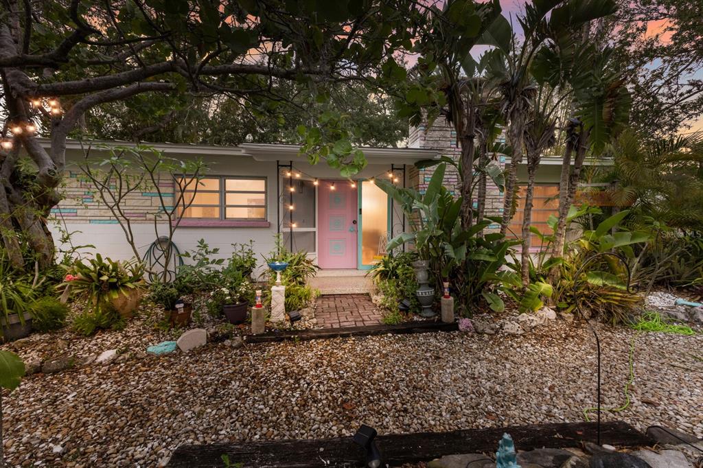 Sarasota, Florida, 34234, United States, 3 Bedrooms Bedrooms, ,2 BathroomsBathrooms,Residential,For Sale,1805099
