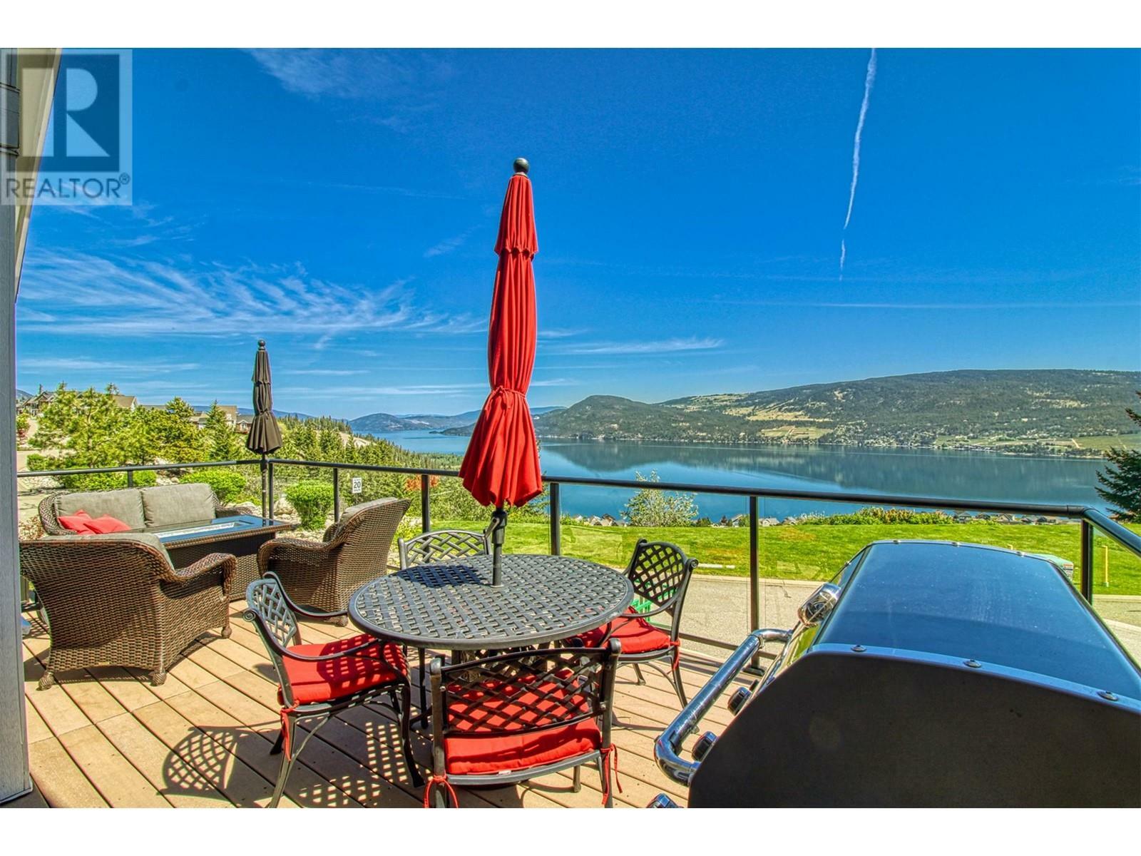 KELOWNA, British Columbia, V1Z 3R8, CA, 3 Bedrooms Bedrooms, ,3 BathroomsBathrooms,Residential,For Sale,1839050