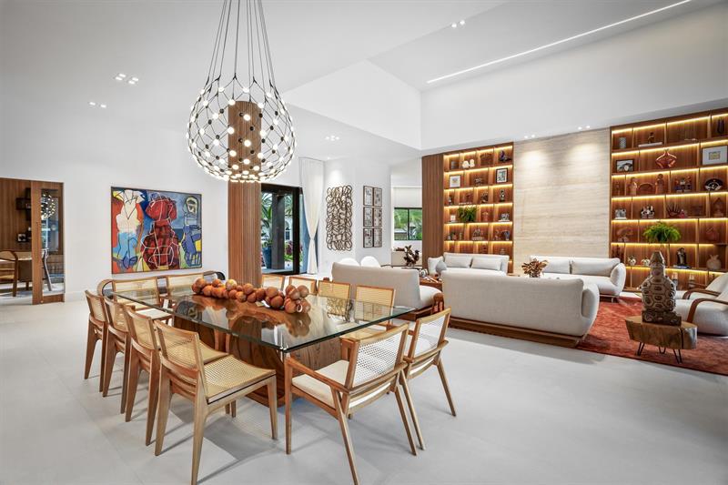 Weston, Florida, 33331, United States, 7 Bedrooms Bedrooms, ,9 BathroomsBathrooms,Residential,For Sale,1946951