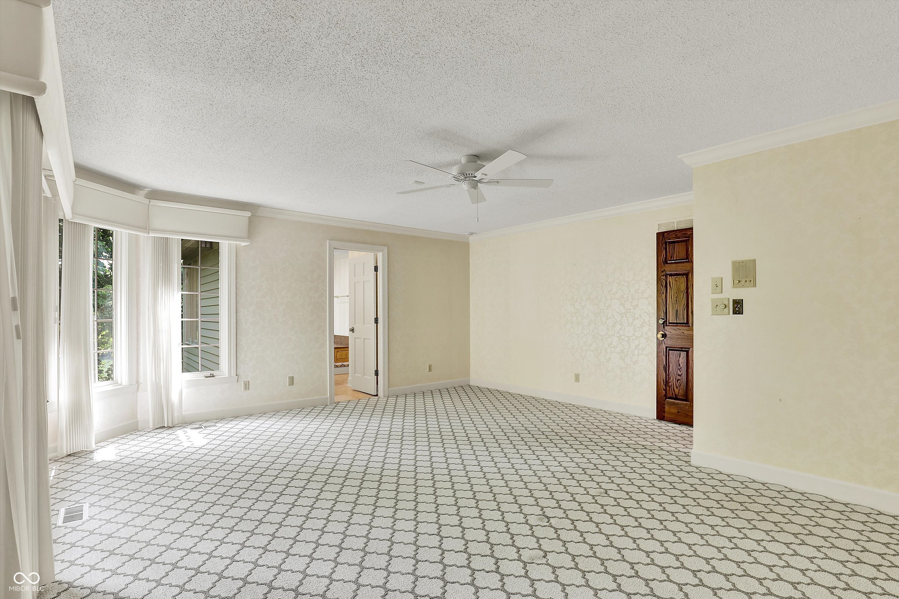 Indianapolis, Indiana, 46260, United States, 4 Bedrooms Bedrooms, ,6 BathroomsBathrooms,Residential,For Sale,1976230