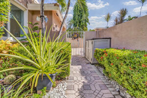 Delray Beach, Florida, 33483, United States, 3 Bedrooms Bedrooms, ,3 BathroomsBathrooms,Residential,For Sale,1979437