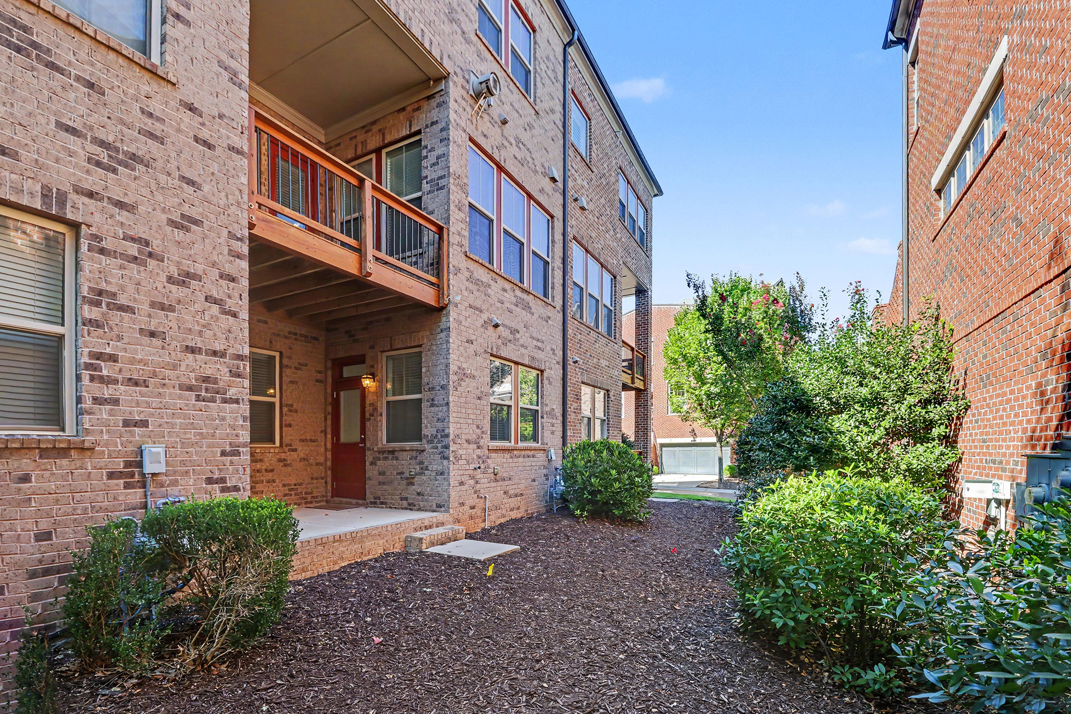  Beautiful Move-in Ready Townhome in the Gated Gramercy Community - 物件實景
