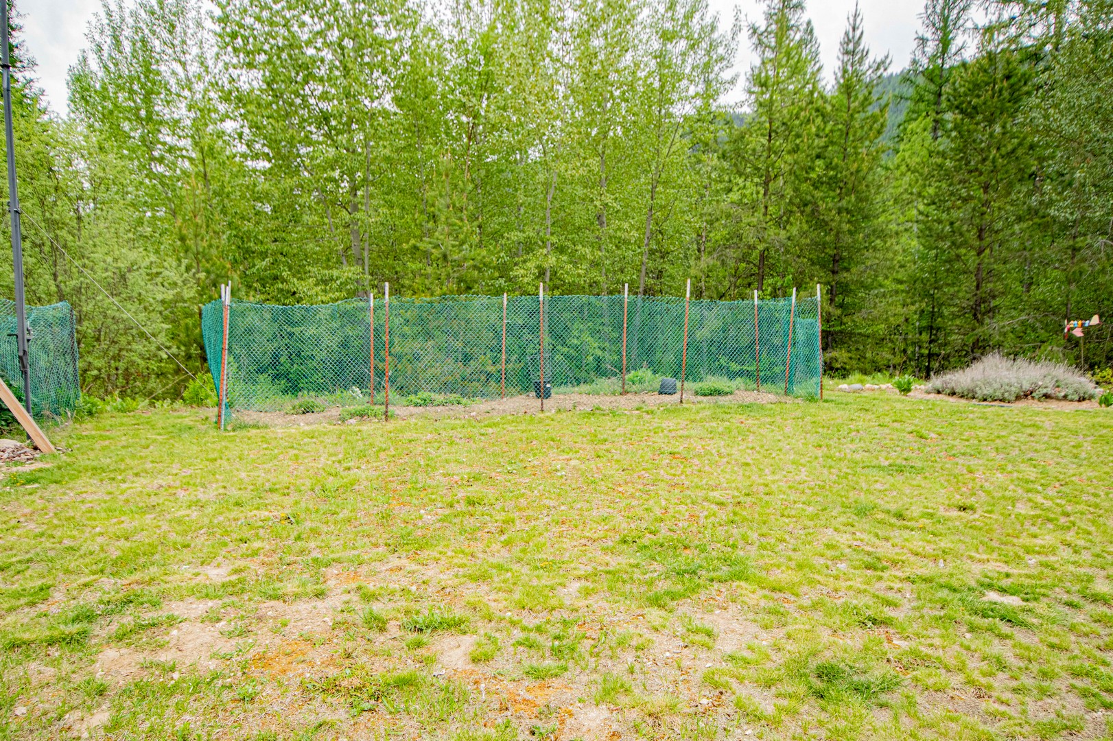 Naples, Idaho, 83847, United States, 2 Bedrooms Bedrooms, ,1 BathroomBathrooms,Residential,For Sale,1979957