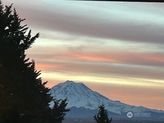 Puyallup, Washington, 98374, United States, 4 Bedrooms Bedrooms, ,3 BathroomsBathrooms,Residential,For Sale,1949805