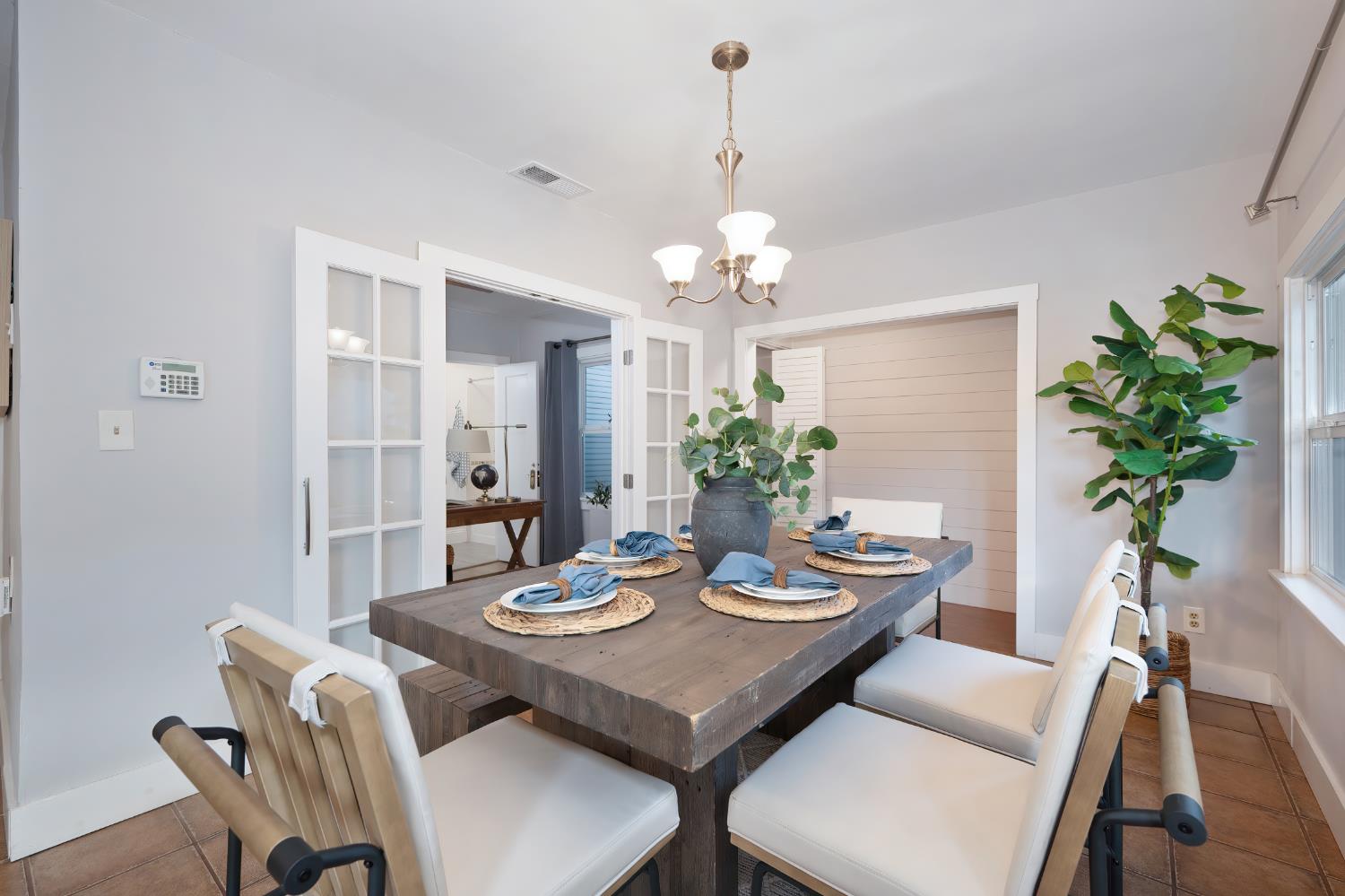 Sacramento, California, 95817, United States, 2 Bedrooms Bedrooms, ,1 BathroomBathrooms,Residential,For Sale,1991606