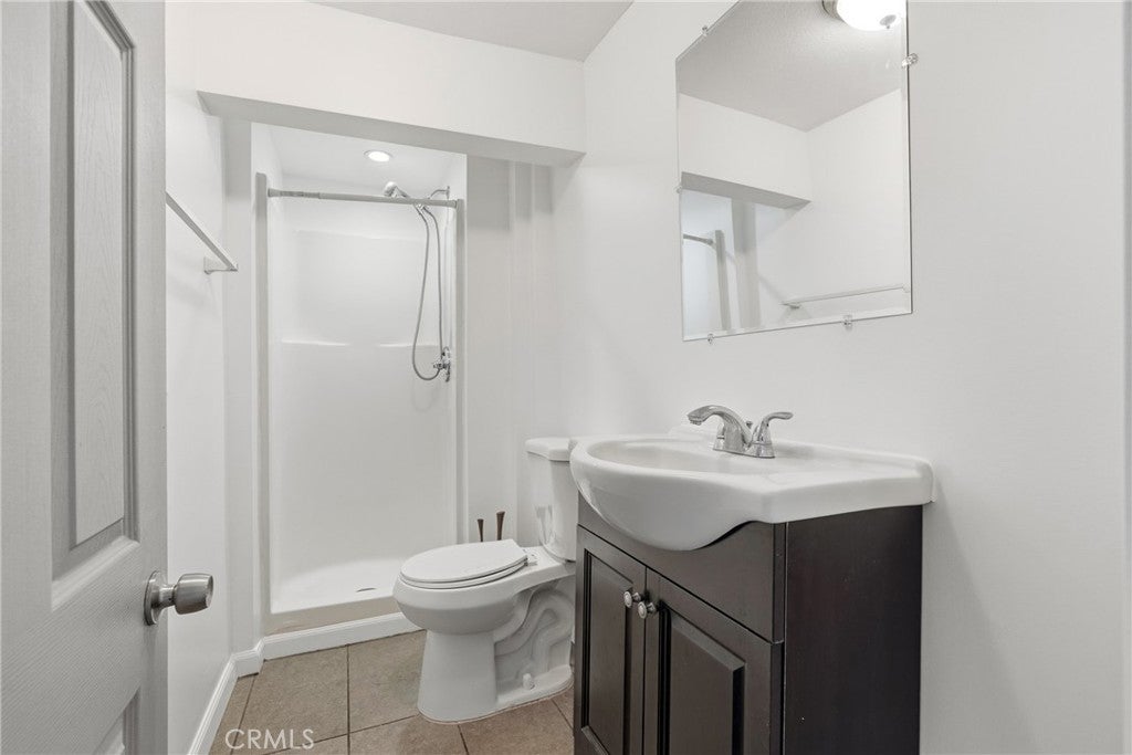 Los Angeles, California, 90063, United States, 2 Bedrooms Bedrooms, ,1 BathroomBathrooms,Residential,For Sale,1990786