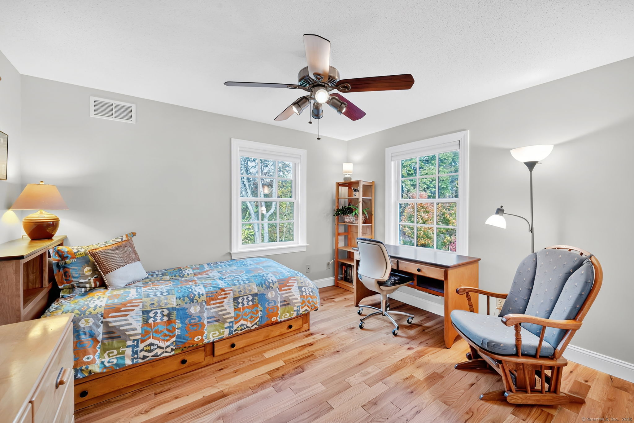 Suffield, Connecticut, 06078, United States, 4 Bedrooms Bedrooms, ,3 BathroomsBathrooms,Residential,For Sale,1988055