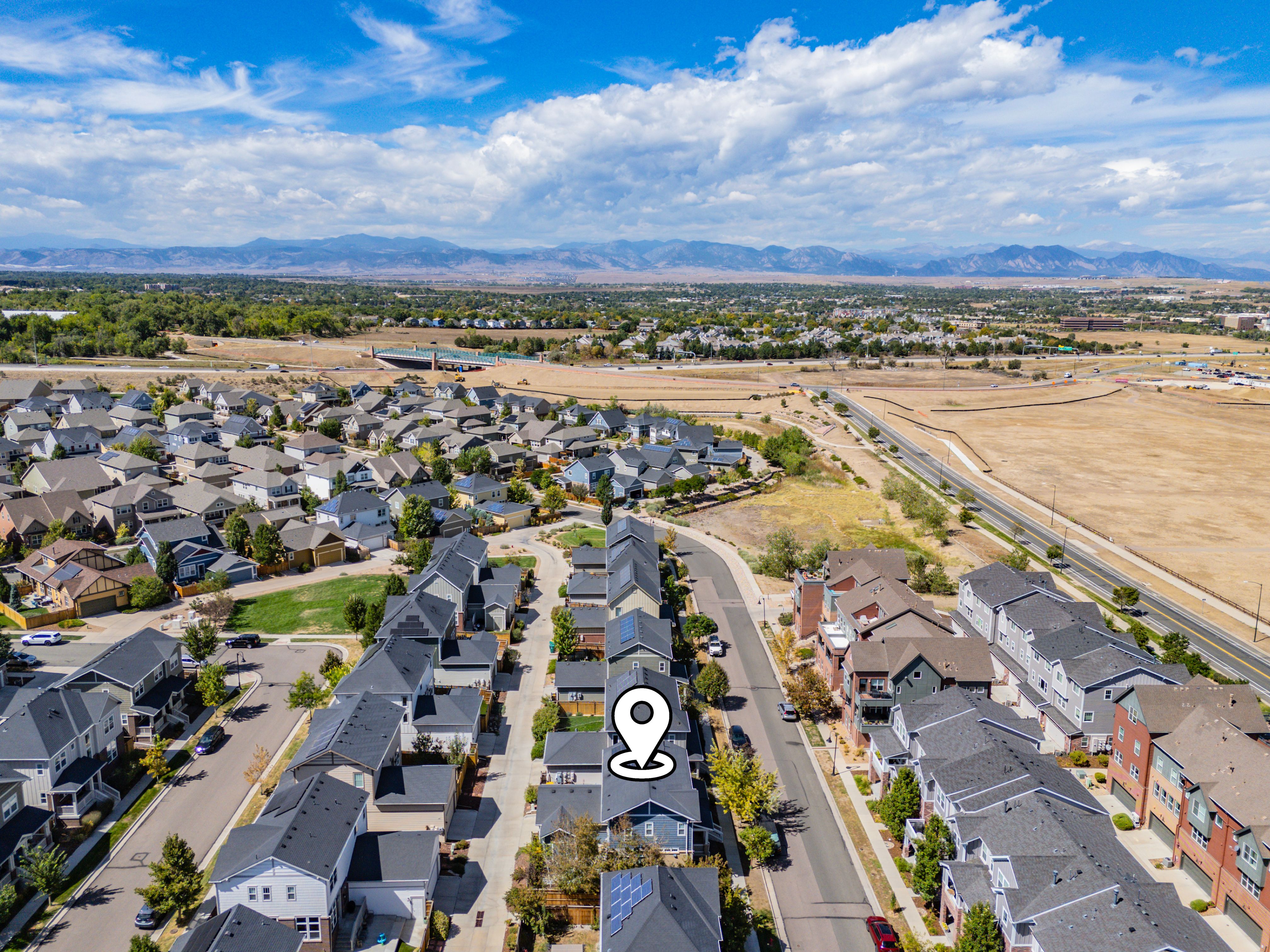  Stunning, Meticulously Cared-For Residence in Coveted Hyland Village Community - 物件實景