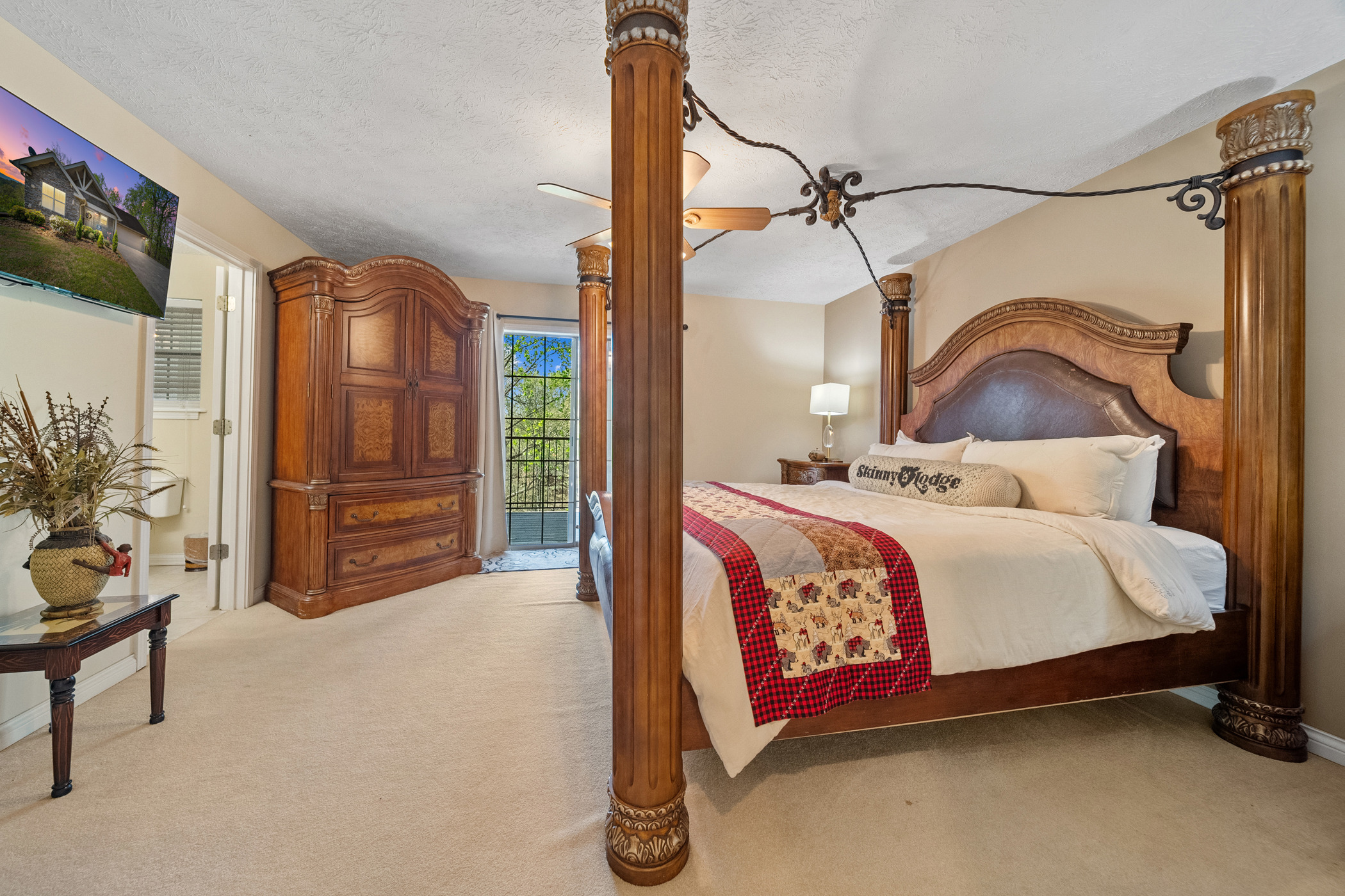 Sevierville, Tennessee, 37862, United States, 3 Bedrooms Bedrooms, ,3 BathroomsBathrooms,Residential,For Sale,1982821