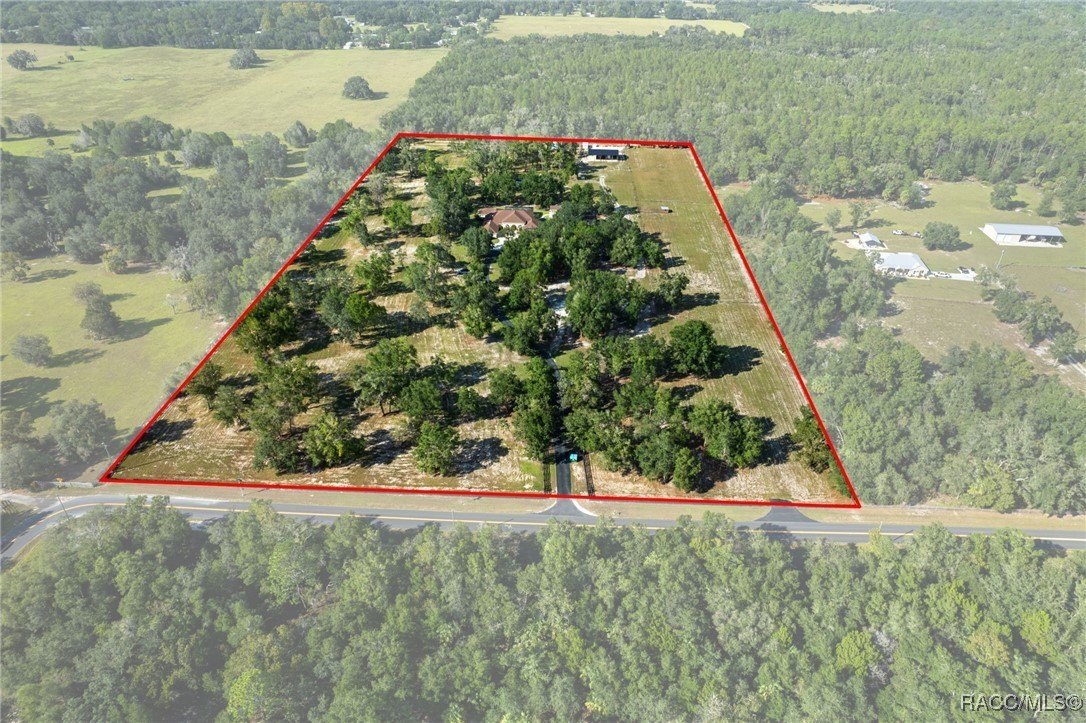 Crystal River, Florida, 34428, United States, 4 Bedrooms Bedrooms, ,4 BathroomsBathrooms,Residential,For Sale,1983688