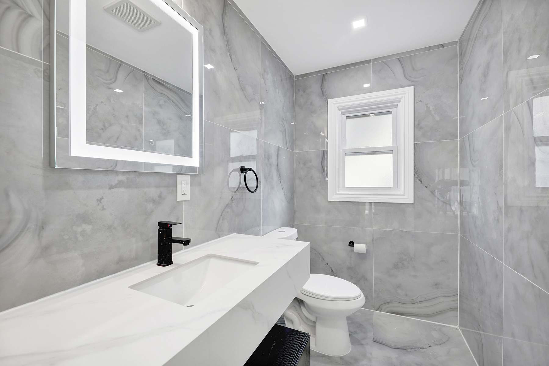 Oceanside, New York, 11572, United States, 5 Bedrooms Bedrooms, ,3 BathroomsBathrooms,Residential,For Sale,1914667
