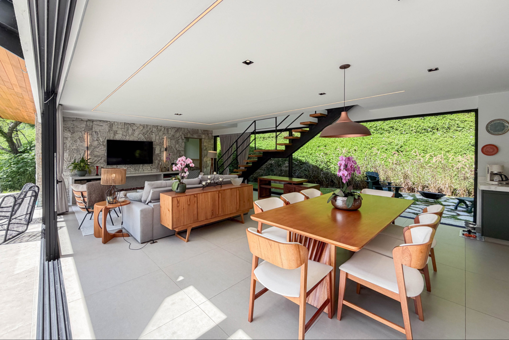  Contemporary residence with four suites in Fazenda Marambaia - 物件實景