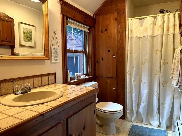 Kennebunk, Maine, 04043, United States, 3 Bedrooms Bedrooms, ,2 BathroomsBathrooms,Residential,For Sale,1891376