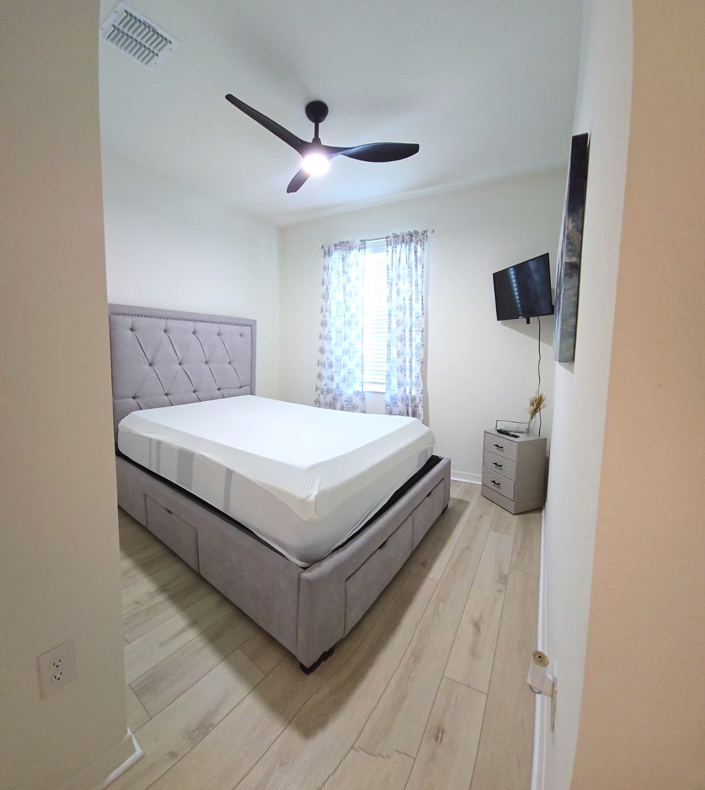 St Cloud, Florida, 34772, United States, 5 Bedrooms Bedrooms, ,3 BathroomsBathrooms,Residential,For Sale,1956513