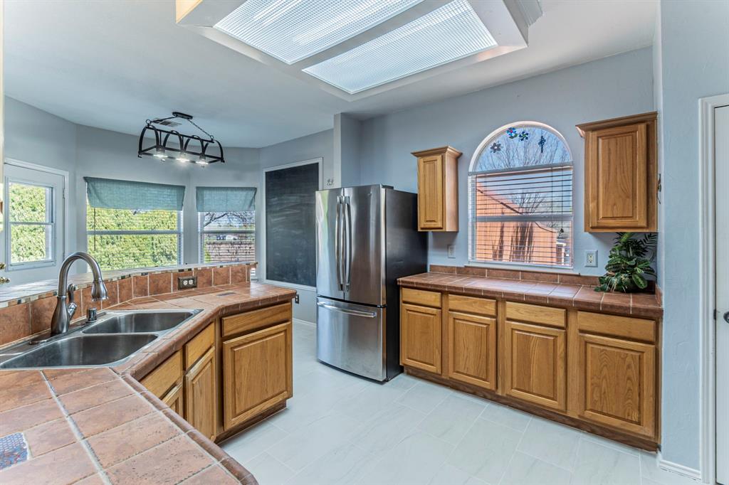 Flower Mound, Texas, 75028, United States, 5 Bedrooms Bedrooms, ,3 BathroomsBathrooms,Residential,For Sale,2028396