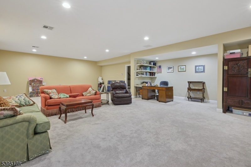 West Orange Twp., New Jersey, 07052, United States, 3 Bedrooms Bedrooms, ,5 BathroomsBathrooms,Residential,For Sale,1990318