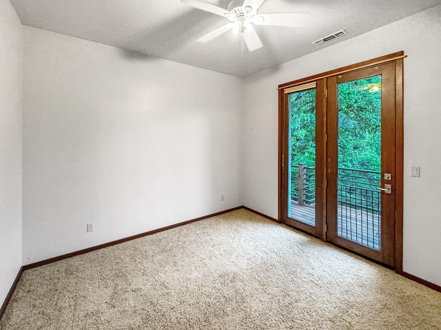 Grass Valley, California, 95949, United States, 3 Bedrooms Bedrooms, ,4 BathroomsBathrooms,Residential,For Sale,1920677