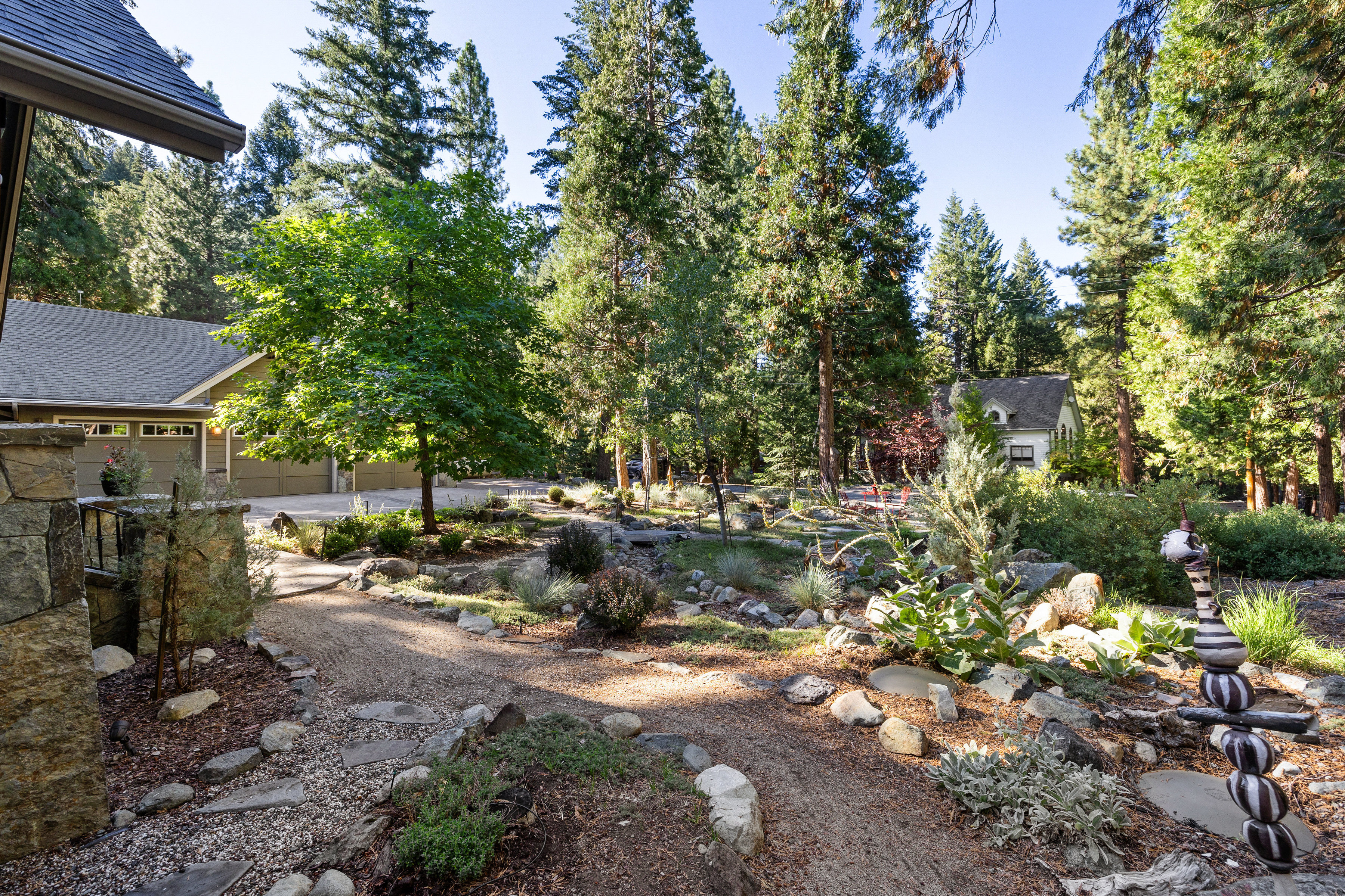  Luxury Mountain Retreat with Guest House on 1 Acre in the Heart of Graeagle - 物件實景