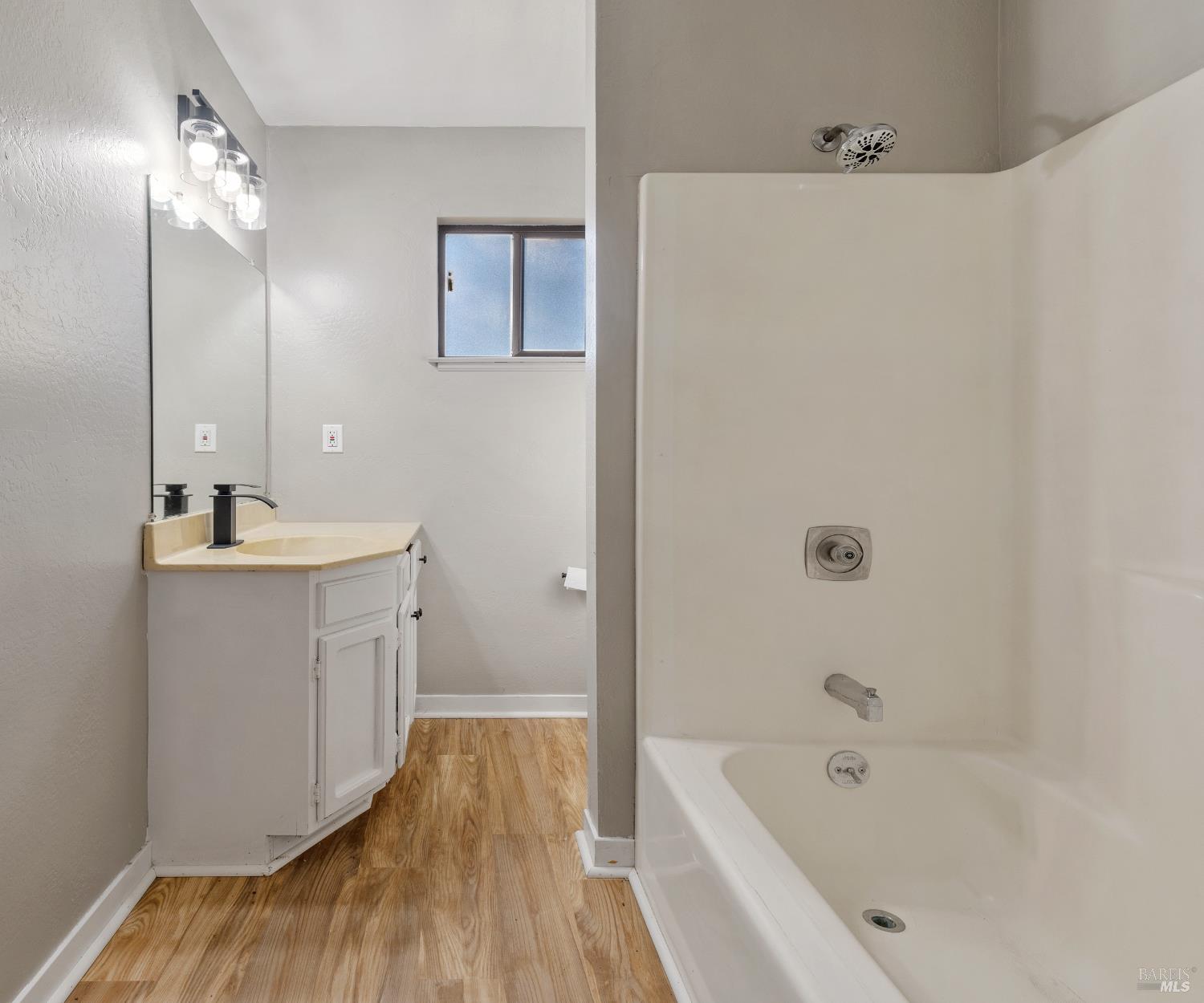 Point Reyes Station, California, 94956, United States, 3 Bedrooms Bedrooms, ,3 BathroomsBathrooms,Residential,For Sale,2002931