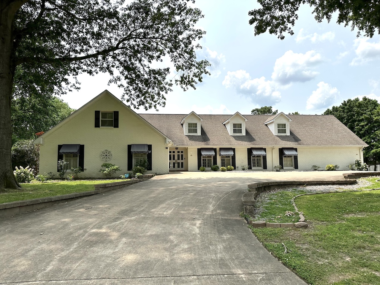 Union City, Tennessee, 38261, United States, 6 Bedrooms Bedrooms, ,5 BathroomsBathrooms,Residential,For Sale,1924324