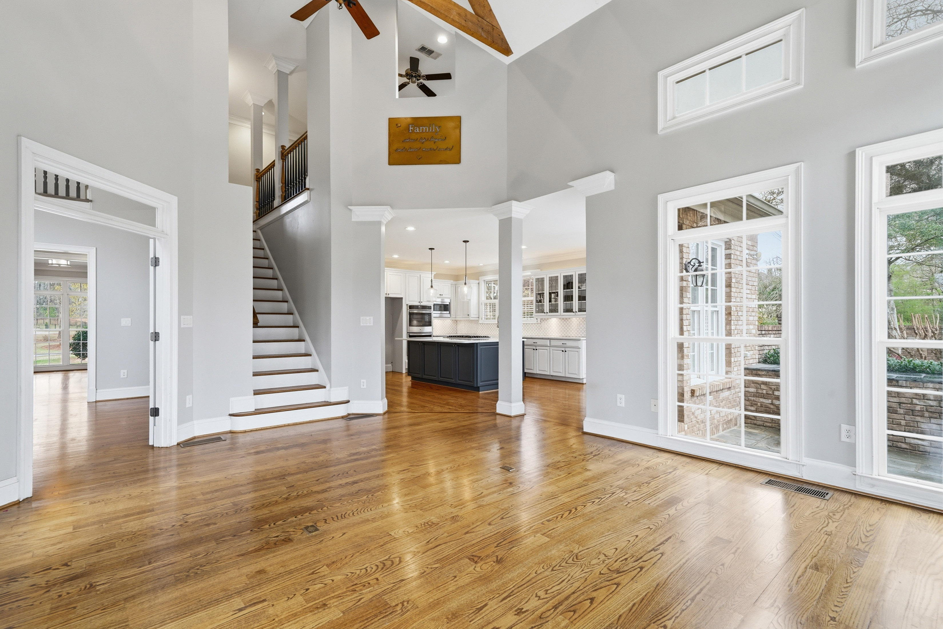  Luxury Craftsman Home in Premier Gated Community - 物件實景