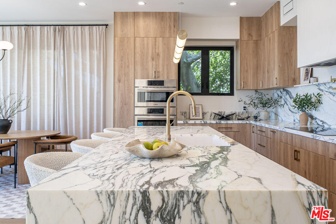 Los Angeles, California, 90065, United States, 3 Bedrooms Bedrooms, ,3 BathroomsBathrooms,Residential,For Sale,1939626