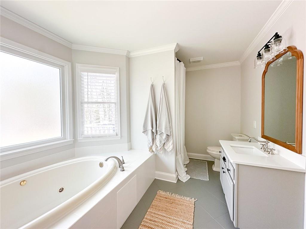 Calhoun, Georgia, 30701, United States, 3 Bedrooms Bedrooms, ,3 BathroomsBathrooms,Residential,For Sale,1758787